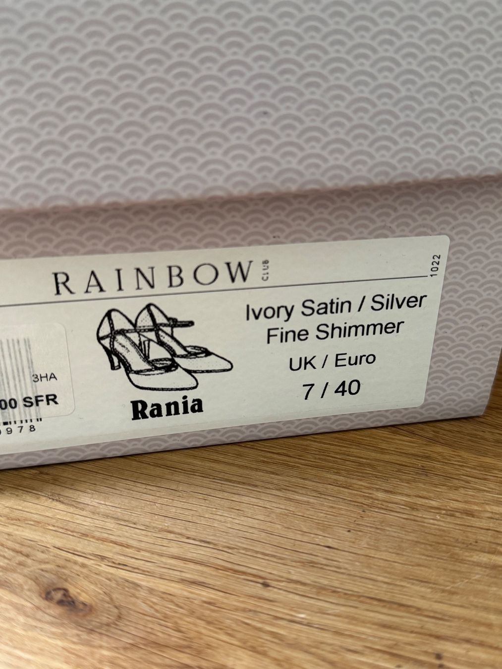 Damenschuhe: Brautschuhe aus Satin Gr. 40 – Neu (gemäss Beschreibung) aus Schindellegi von RR09 4