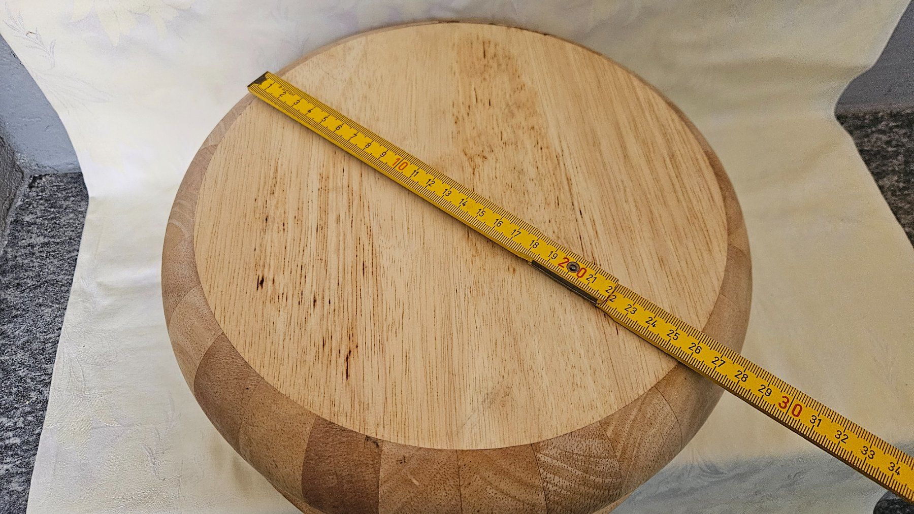 Behälter & Ähnliches: Grande contenitore in legno chiaro – Gebraucht aus Melano von H-Sara 3