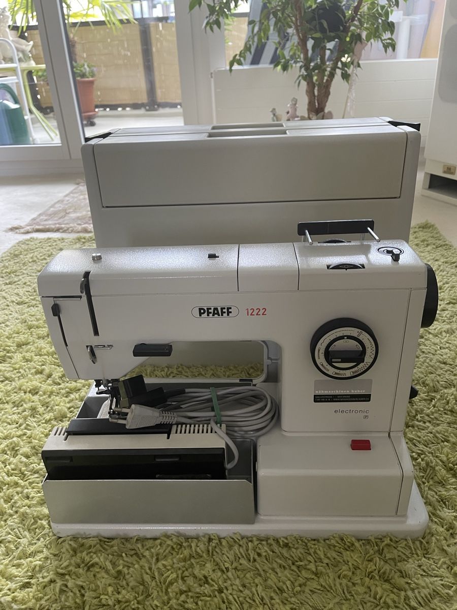 Pfaff Macchine da cucire: Pfaff 1222 Nähmaschine  – Usato da Luzern venduto da IAM7