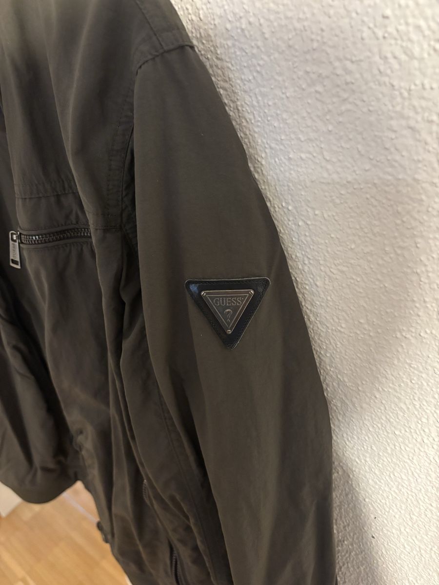 Guess Giacche: Guess Herrenjacke Grösse M – Nuovo (secondo la descrizione) da Münchwilen TG venduto da mer_g2zz 1