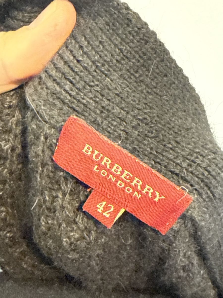 Burberry Giacche: Burberry Strickjacke mit schönen Details – Usato da Luzern venduto da Fullmoon68 3