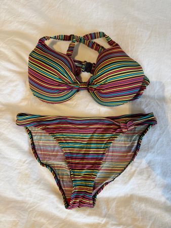 Bikini (36-38, D Cup) - Calida
