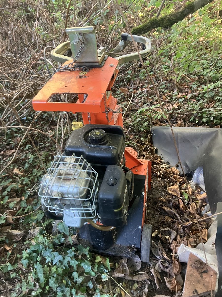 Tutte le macchine: Fendeuse hydraulique à bois Thor – Usato da Cormondrèche venduto da fre_rgy9