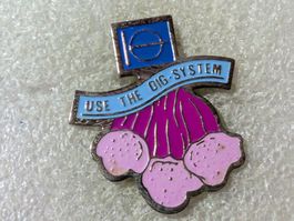 Ansteckpin 111: Use the dig system
