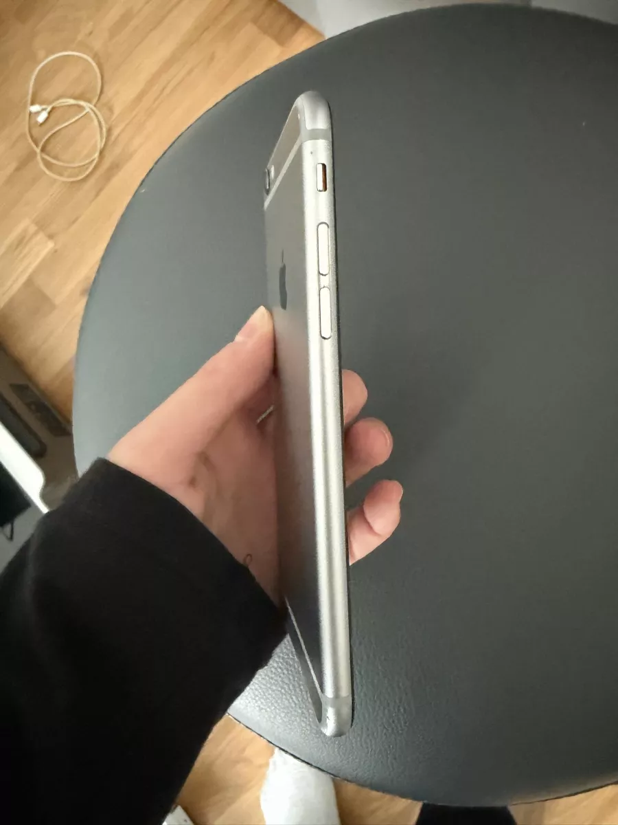 Apple Telefoni cellulari / Smartphones: iPhone 6 – Usato da Basel venduto da Leyla_12 2
