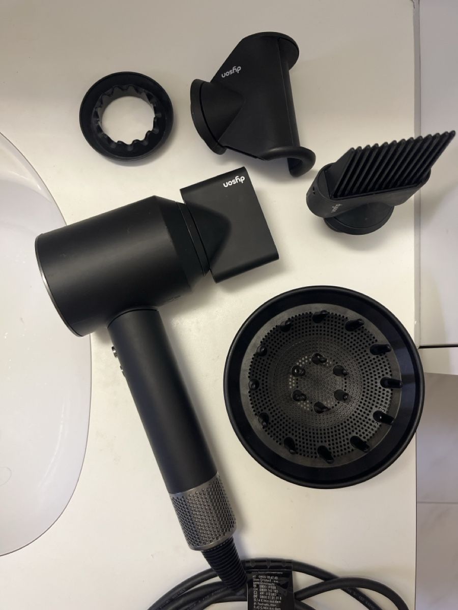 Dyson Föhn: Dyson Supersonic Schwarz – Gebraucht aus Zürich von lagoon23