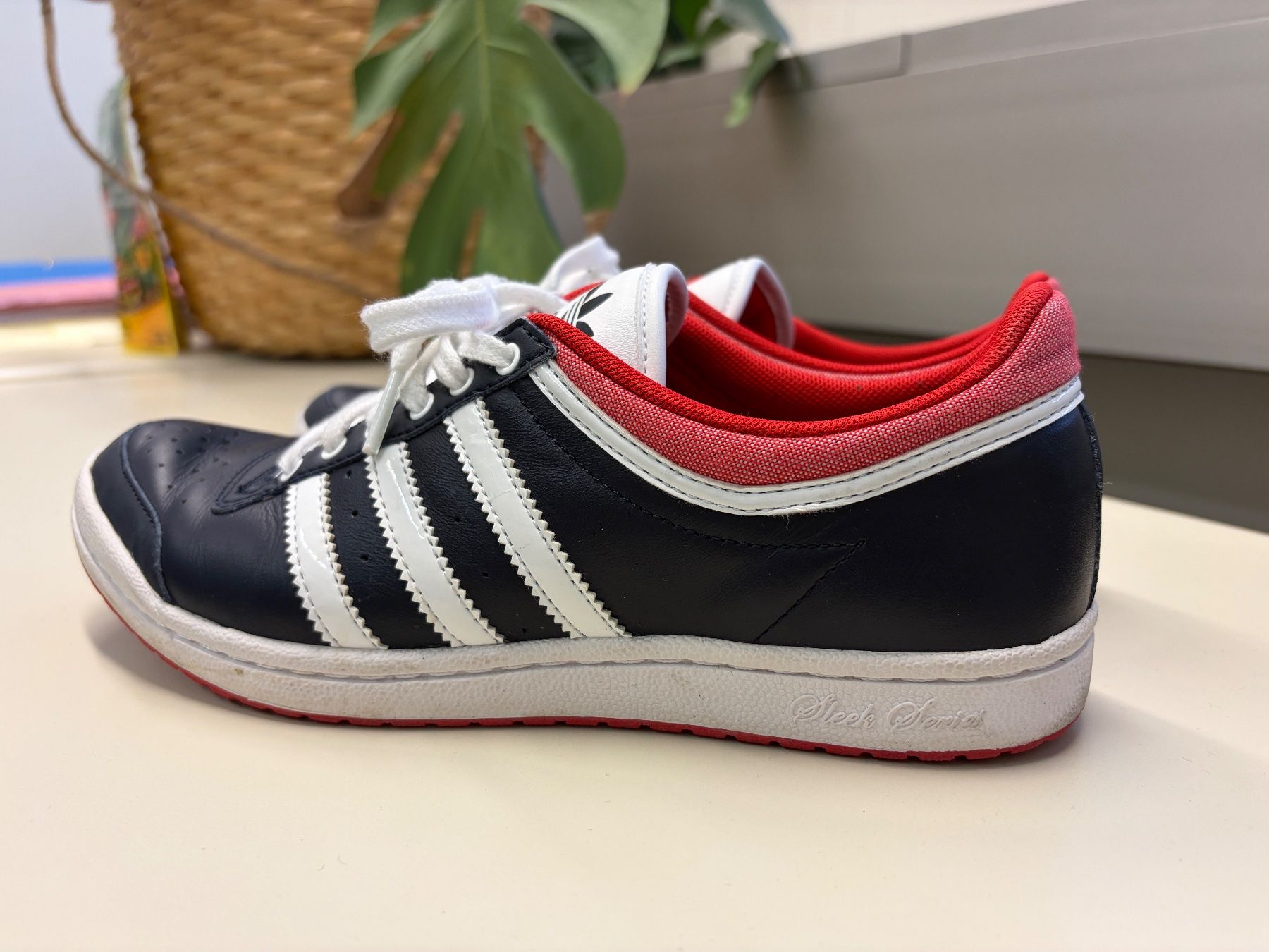 Adidas Scarpe da donna: Adidas Sleek Series Damen Grösse 5.5 oder 38 2/3 – Usato da Malters venduto da and_qsx5 3