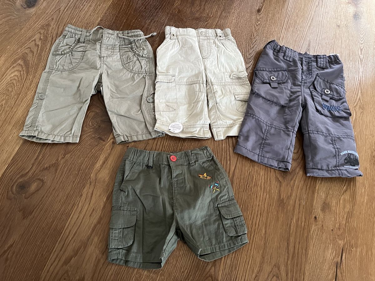 Pantaloni: 4 x Hose Baby Größe 68 – Usato da Wolfwil venduto da NewGirl