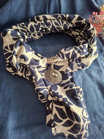 Foulard Floral Bohème & Cristal Argenté