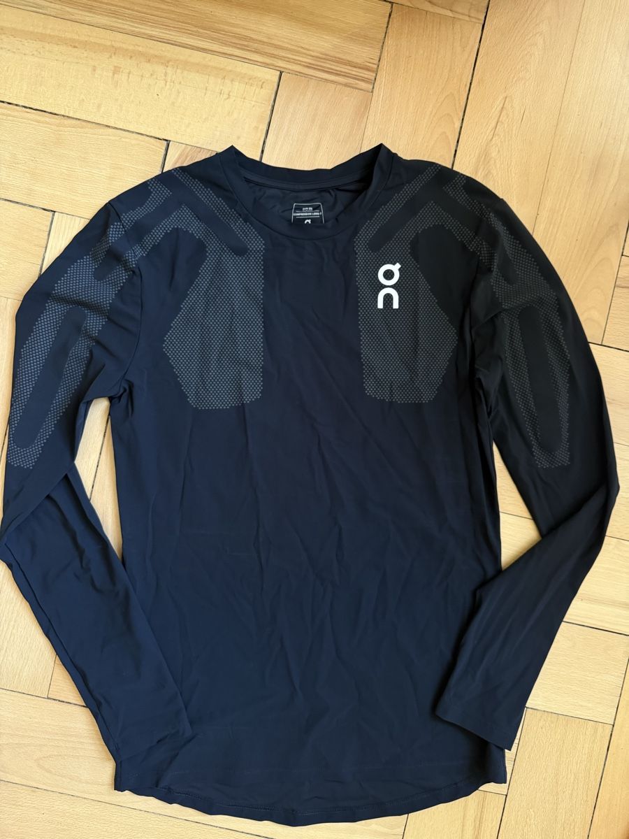 On T-shirts: On Longsleeve Gr. L – D'occasion à Bern par Laufsport3000