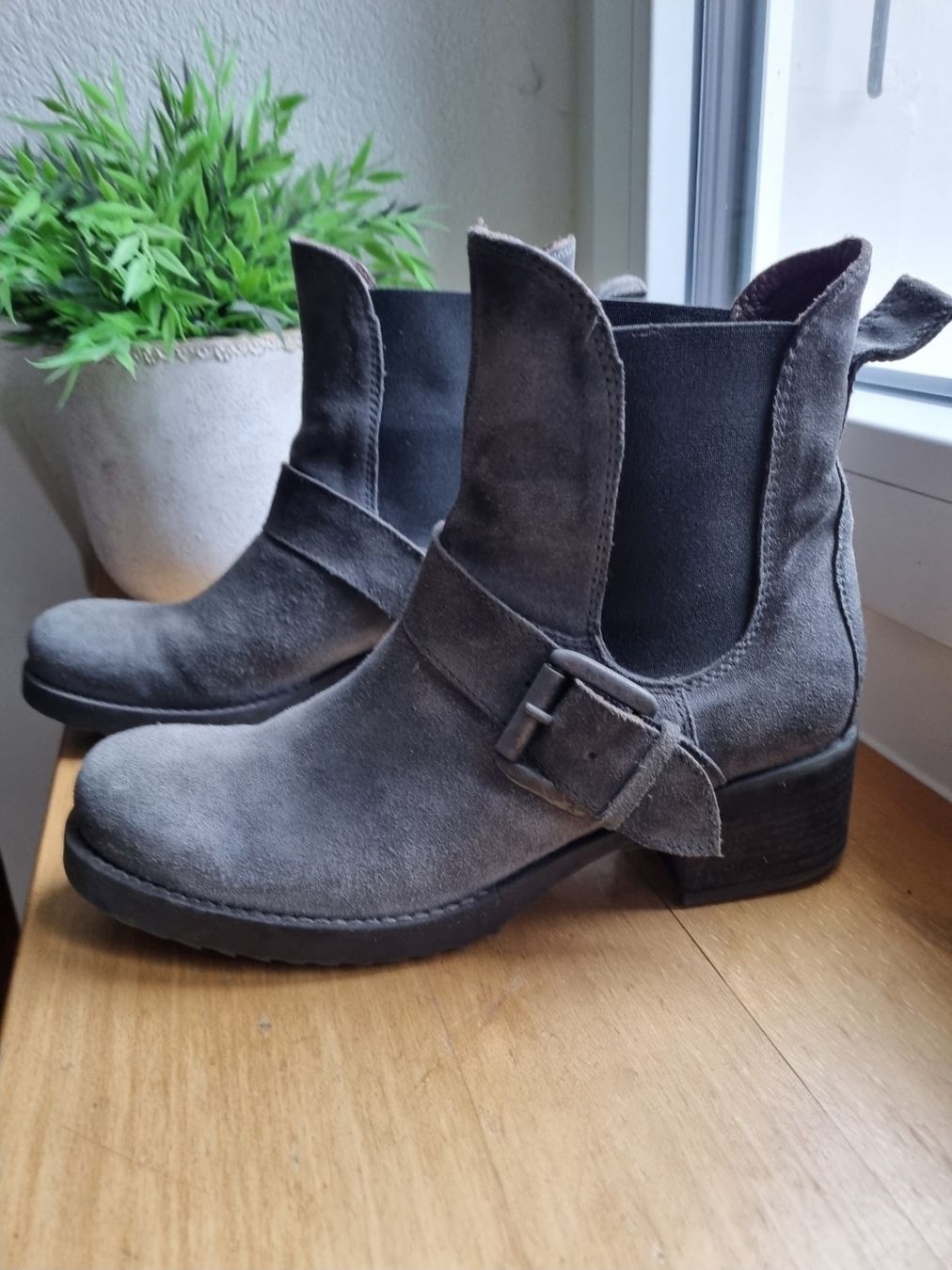 Scarpe da donna: Bottines Janet & Janet – Usato da Vicques venduto da Kookai76