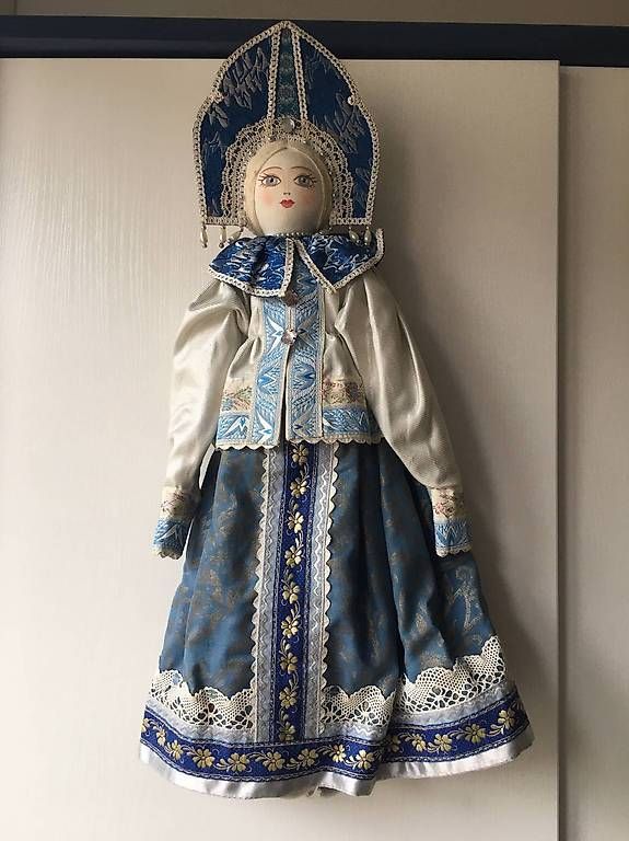 Bambole: Poupée de collection "femme russe" 55cm – Usato da Ecublens VD venduto da r0c_872m