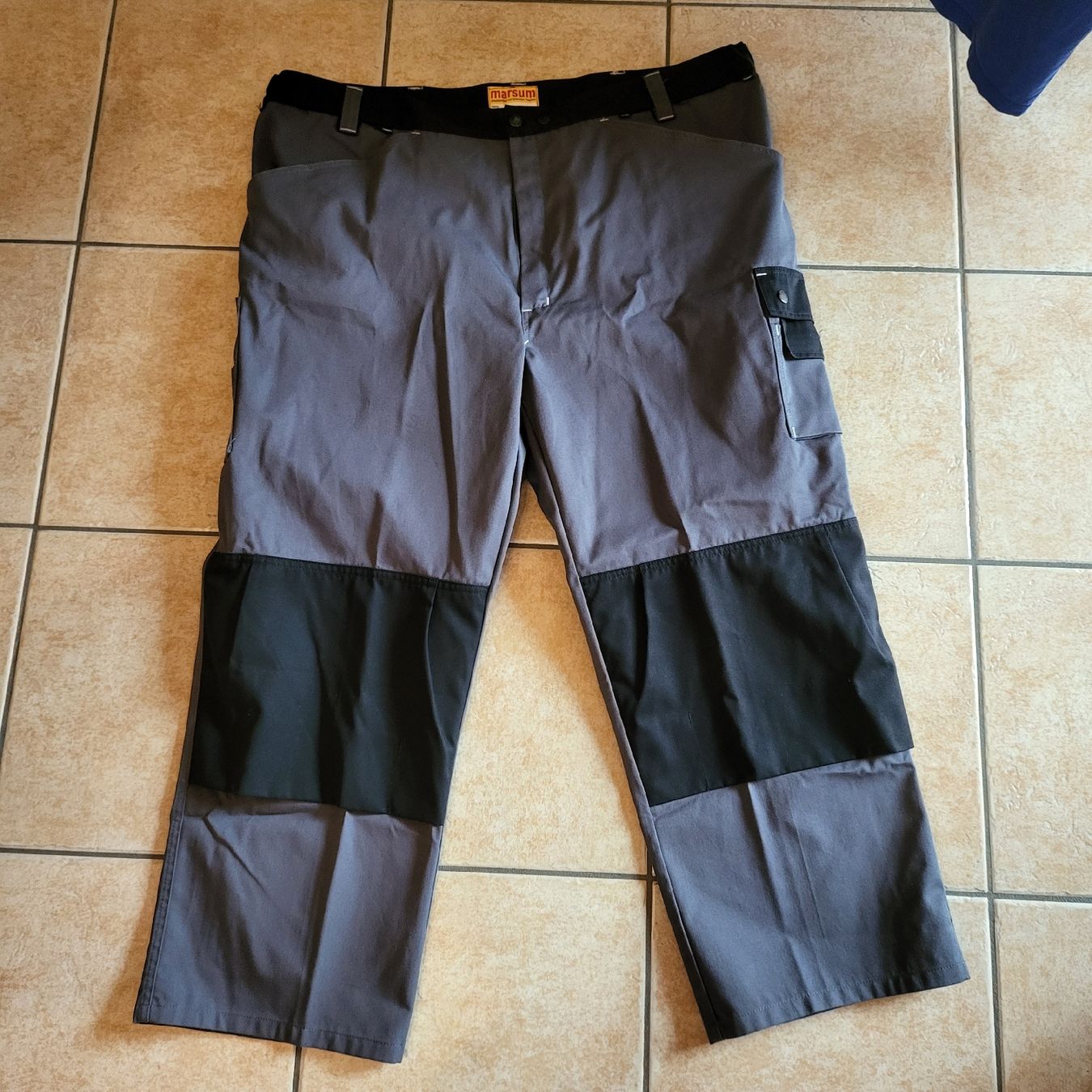 Pantaloni: Pantalon de travail MARSUM – Nuovo (secondo la descrizione) da Sion venduto da Oonathoo 1