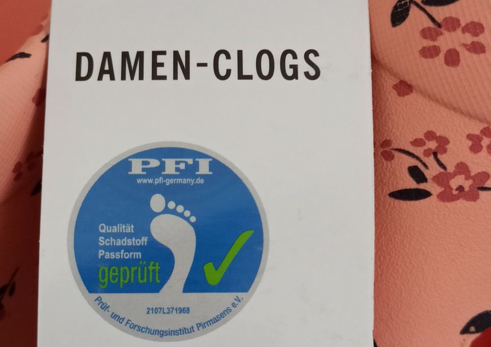 NEUE Damen Clogs / Freizeitschuhe / Sommerschuhe Gr. 37 5