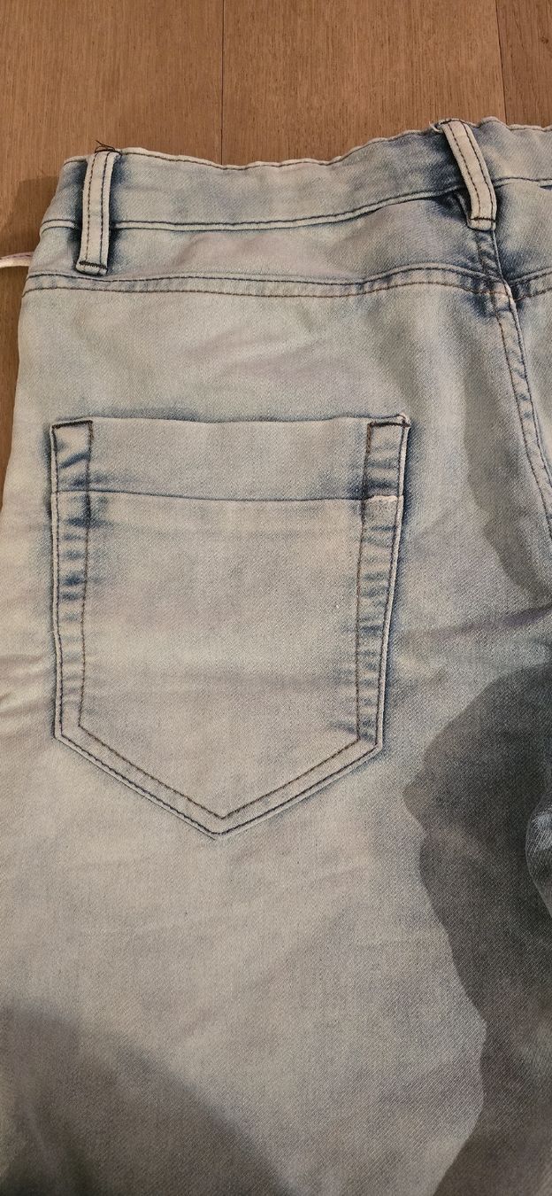 Jeans: Jeansshorts – Usato da Amlikon-Bissegg venduto da Schnuefeli4 2