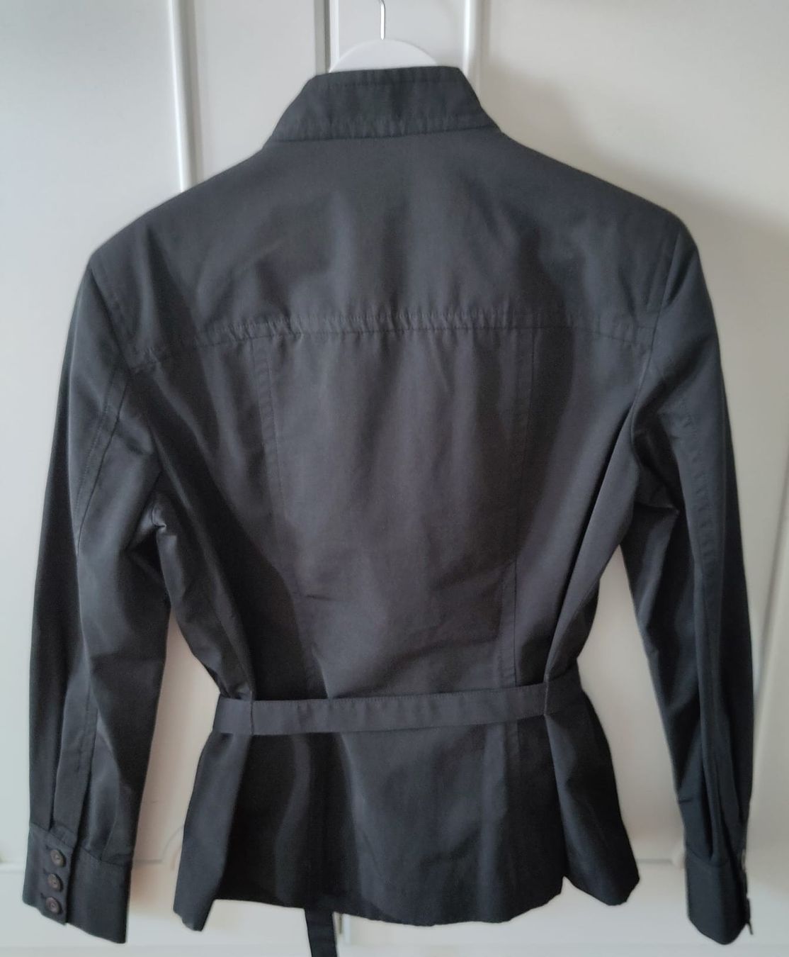 Aigner Giacche: Veste ceinturée Aigner noire – Nuovo (secondo la descrizione) da Lausanne venduto da HelenaK 1