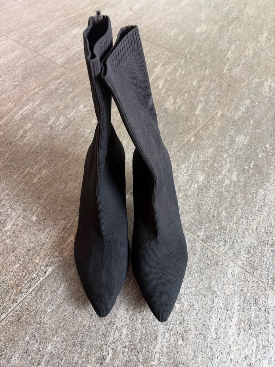 Zara Chaussures femmes: Stivaletti Zara - 38  – D'occasion à Davesco-Soragno par Chichijango 1