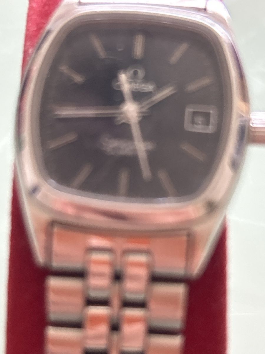 Omega Montres: Omega Damenuhr, ein Klassiker   – D'occasion à Dulliken par Lindt.1845 1