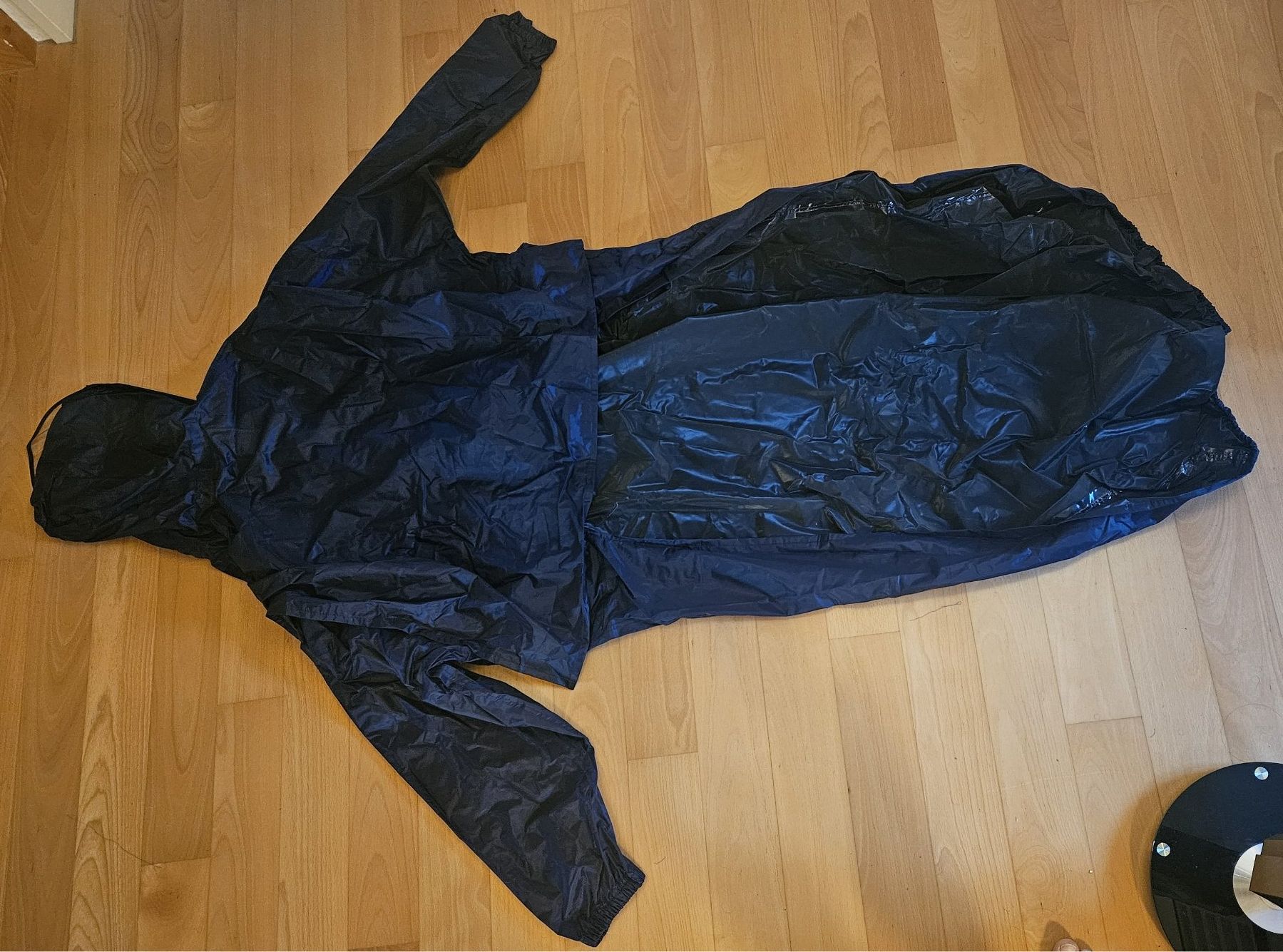 Sonstige Kleidung & Accessoires: Rollstuhl-Regencape, Regenschutz mit Ärmel – Gebraucht aus Jona von ASMARADO