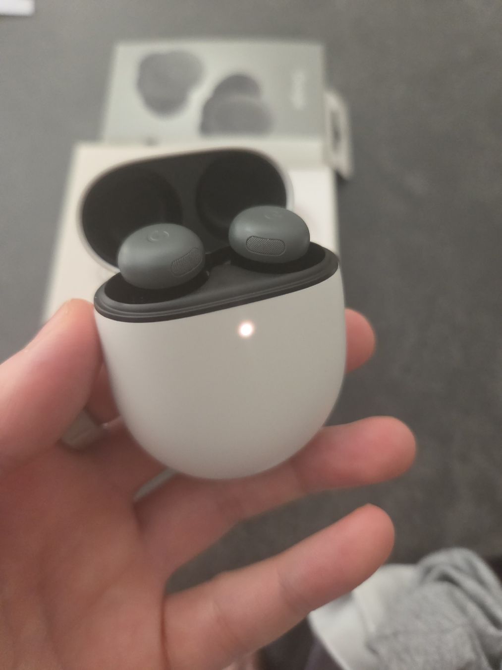 Google Telefoni cellulari / Smartphones: Google Pixel 10 Pro Fold 512GB + Google Pixel Buds Pro 2 – Usato da Ringgenberg BE venduto da eri_z8nh 5