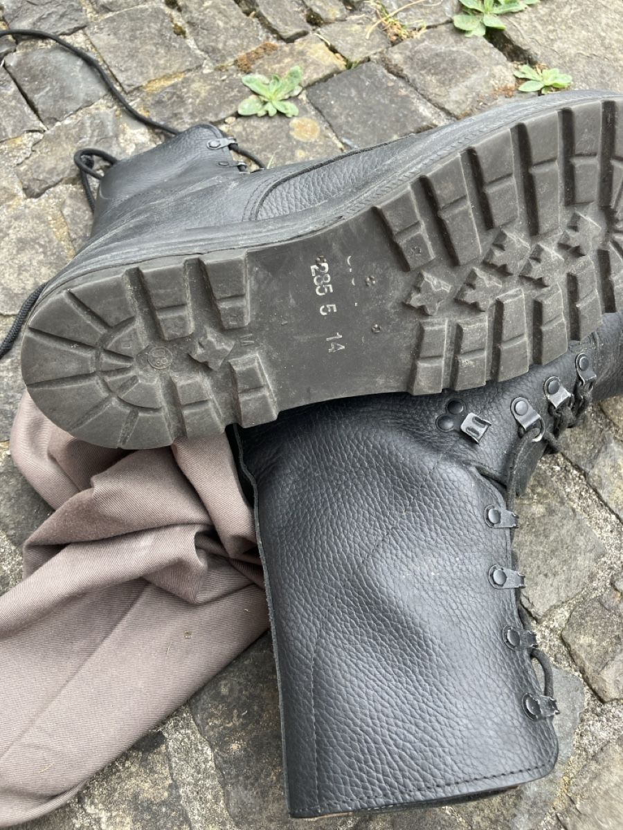 Schweizer Armee Scarpe da uomo: Militärstiefel – Usato da Grabs venduto da schlegel63 2