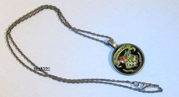 Pendentifs: Harry Potter Hogwarts Amulett mit Kette – Neuf avec emballage d'origine à St. Margarethen TG par ursk10 3