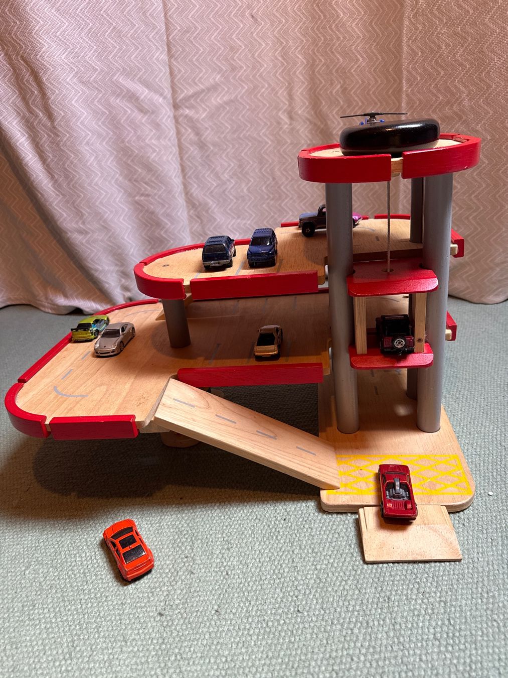 Giocattoli: Autogarage Holz – Usato da Basel venduto da pahn