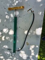 Vintage Fahrradluftpumpe mit Schlauch & 2 Aufsätzen