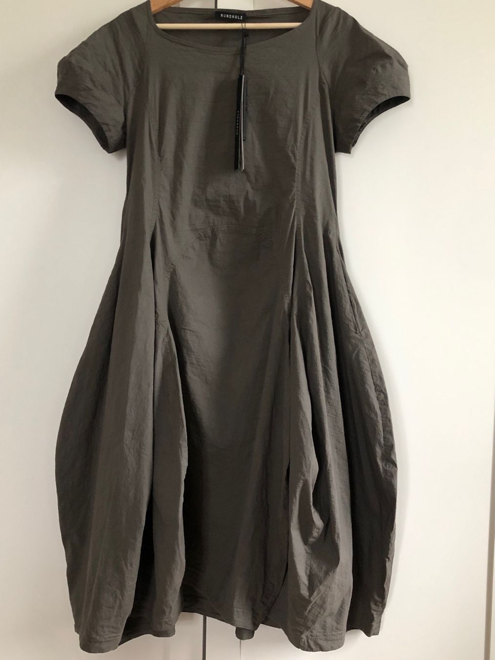 Rundholz Vestiti: Rundholz Kleid, Ash, M – Nuovo e nell'imballaggio originale da Erlenbach ZH venduto da verbena_mint 3