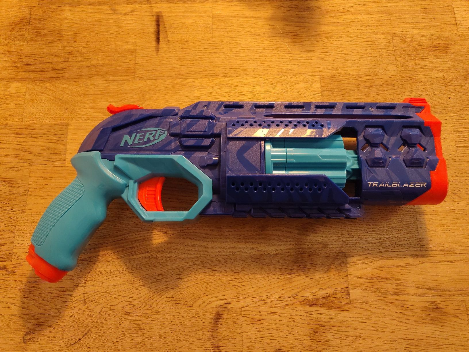 Nerf Giocattoli: Nerf-Pistole Trailblazer RD-8 – Usato da Dietlikon venduto da VintageStudioZurich