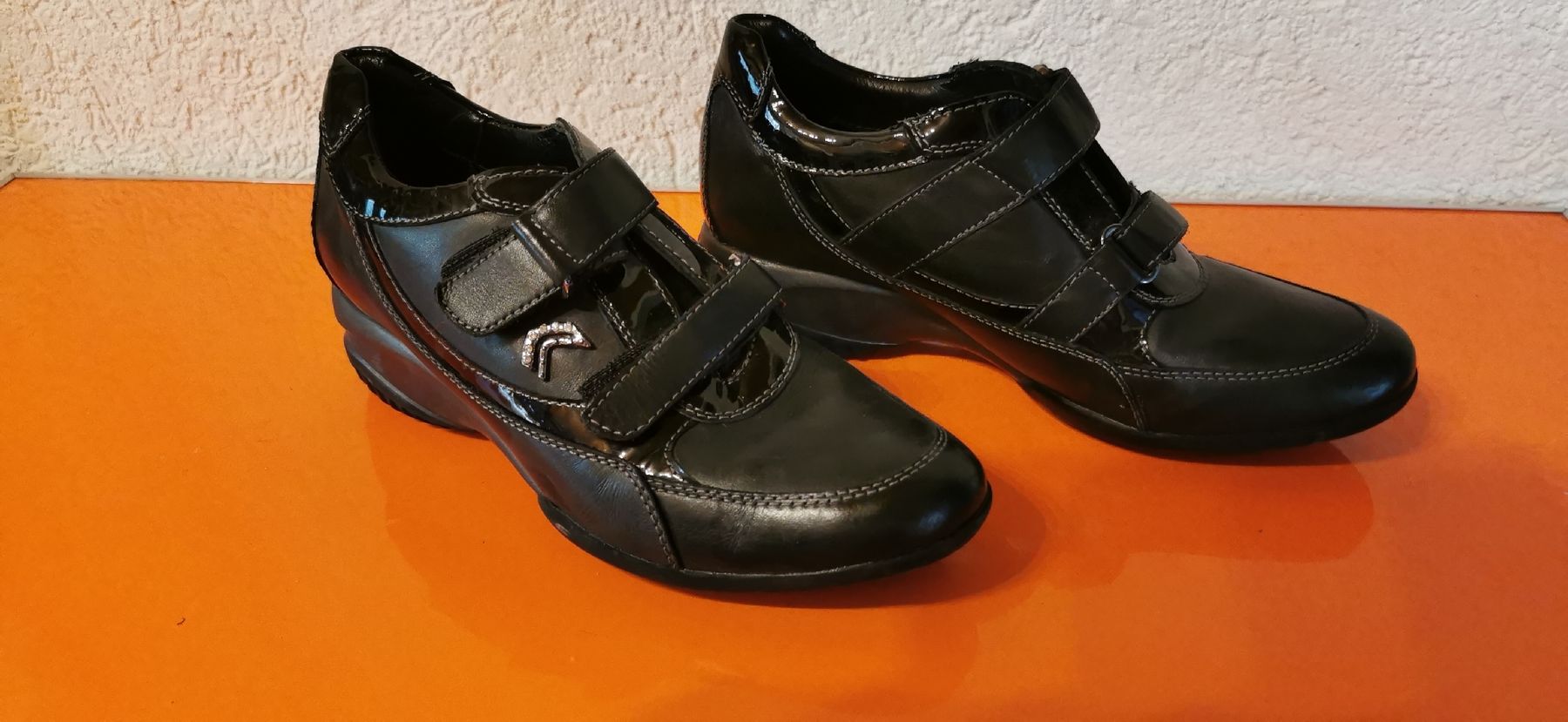 Geox Scarpe da donna: GEOX Lederschuhe schwarz Gr. 35 – Nuovo (secondo la descrizione) da St. Niklaus VS venduto da Distel60 5