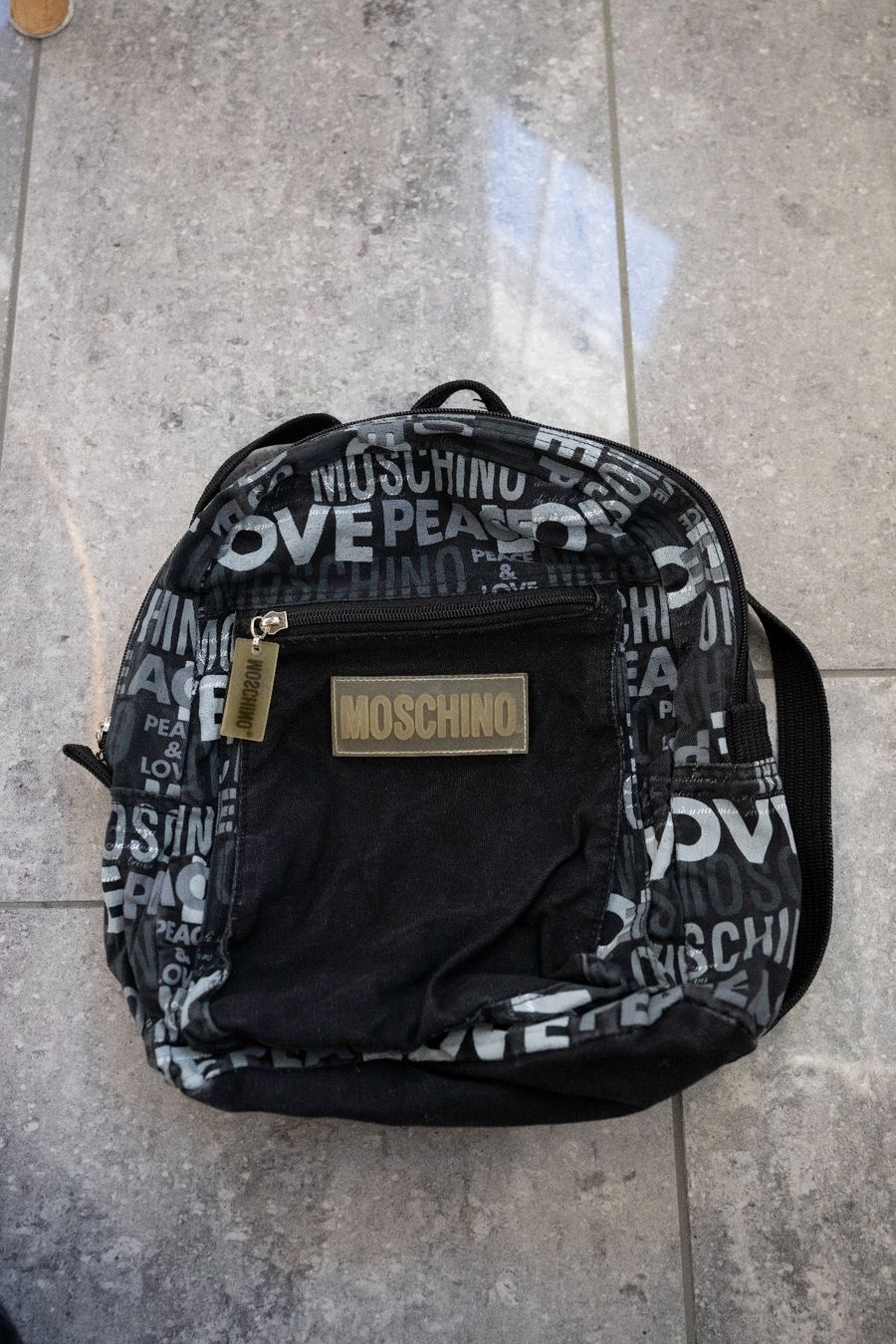 Moschino Rucksäcke: Kleiner Rucksack Moschino – Gebraucht aus Eschenbach SG von MarThu 1
