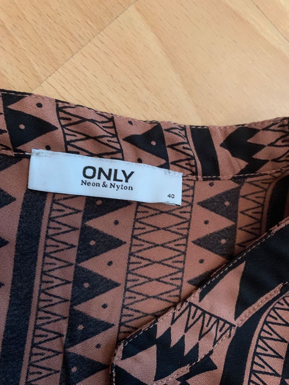 Only Tuniche: Jolie tunique Only t. 40 – Usato da MEYRIN venduto da Gwendo10 1