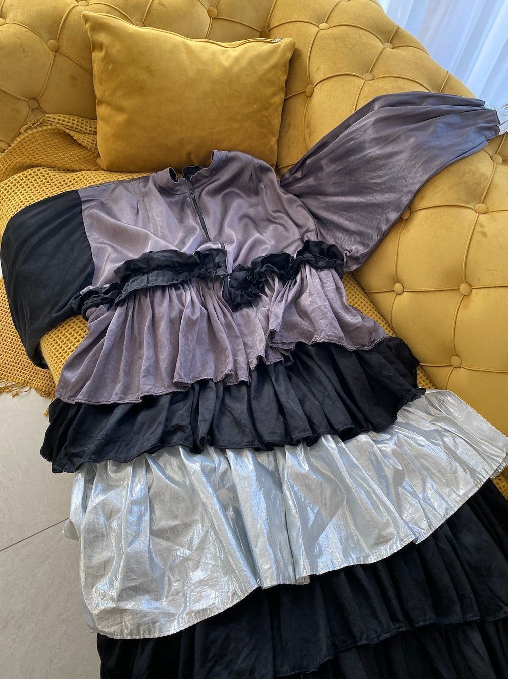 Costumi: Fasnacht Strassenkleid – Usato da Dagmersellen venduto da sheli17