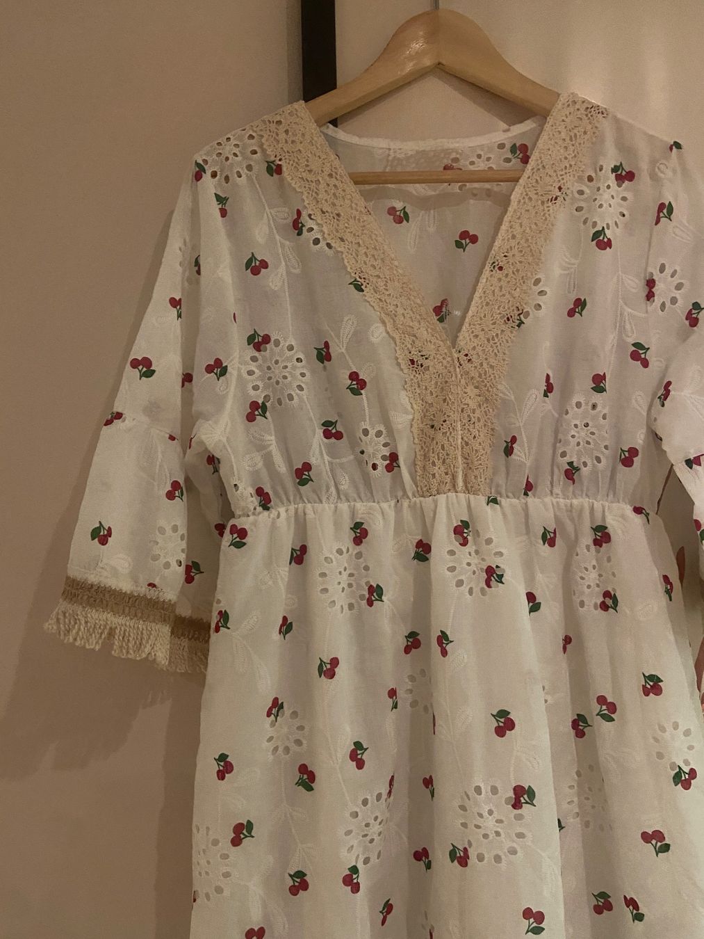 Vestiti: Sommerkleid mit Kirschenprint – Usato da zürich venduto da tobianne2003 3