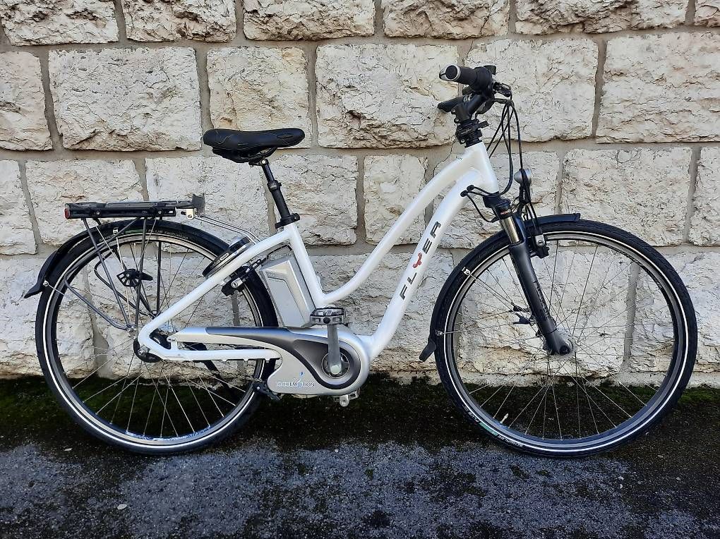 Velos: Beau vélo de ville électrique Flyer blanc – Gebraucht aus Neuchâtel von Bykarl_Neuchatel
