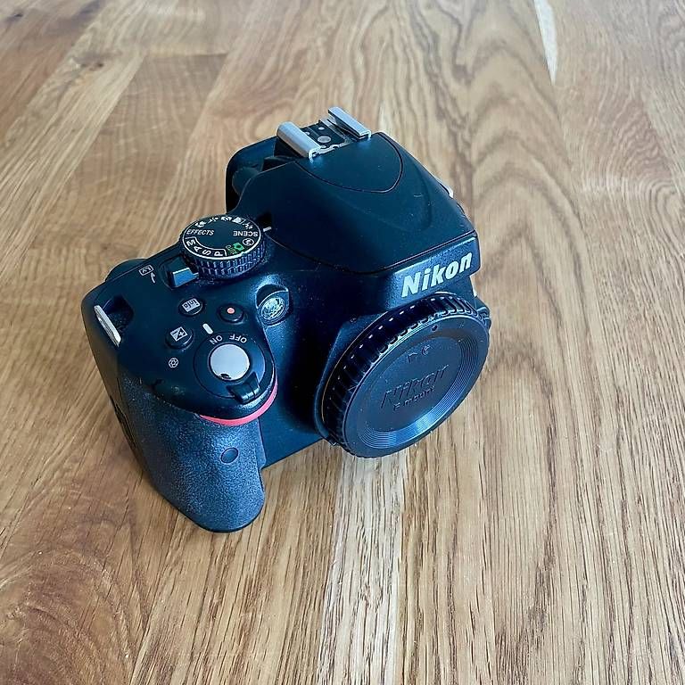 Fotocamera: Nikon D5100 - boîtier nu – Usato da Le Landeron venduto da manzana2
