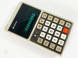 Sanyo CX-8123 Taschenrechner Vintage Calculator Digital Grün