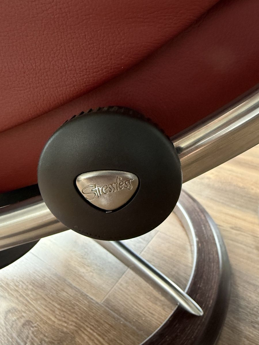 Stressless Sessel: Stressless Sessel mit Hocker – Hochwertiges Leder / Top – Gebraucht aus Aarburg von Schatzaffe 6
