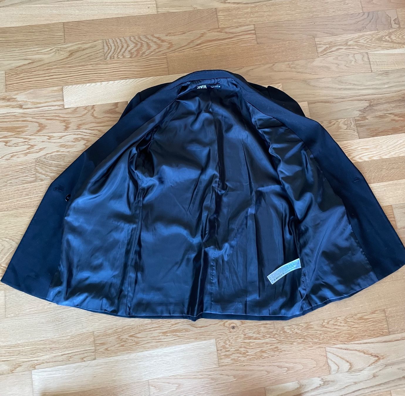 Zara Vestes: Schwarze Jacke ZARA – D'occasion à Richterswil par IrynaL 2