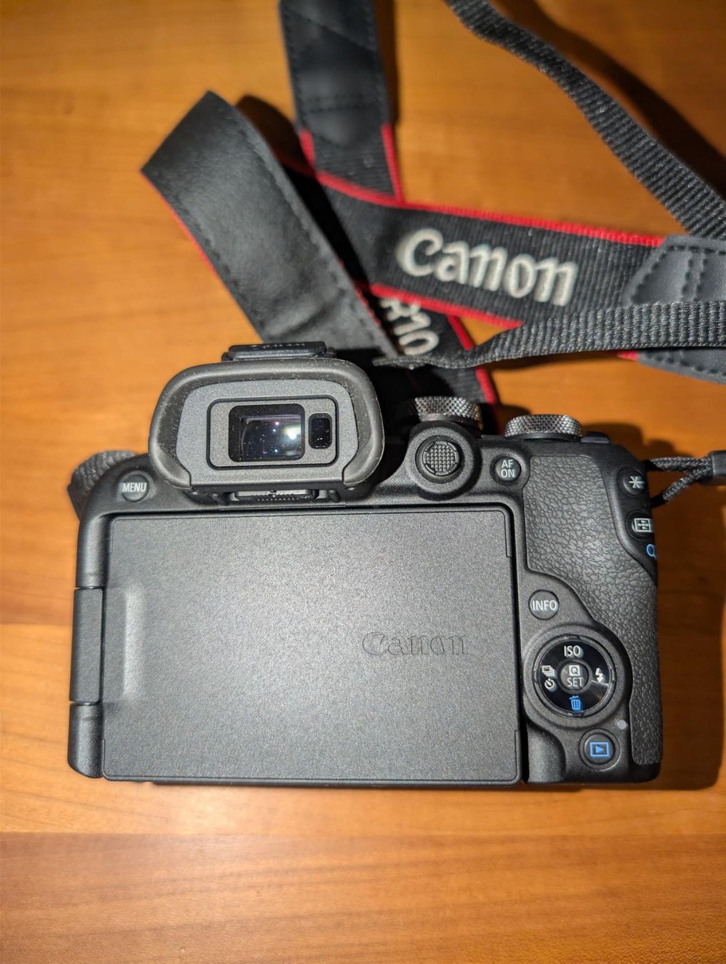 Canon EOS R10 (siehe Beschreibung) (D'occasion) à Gempenach pour CHF ...
