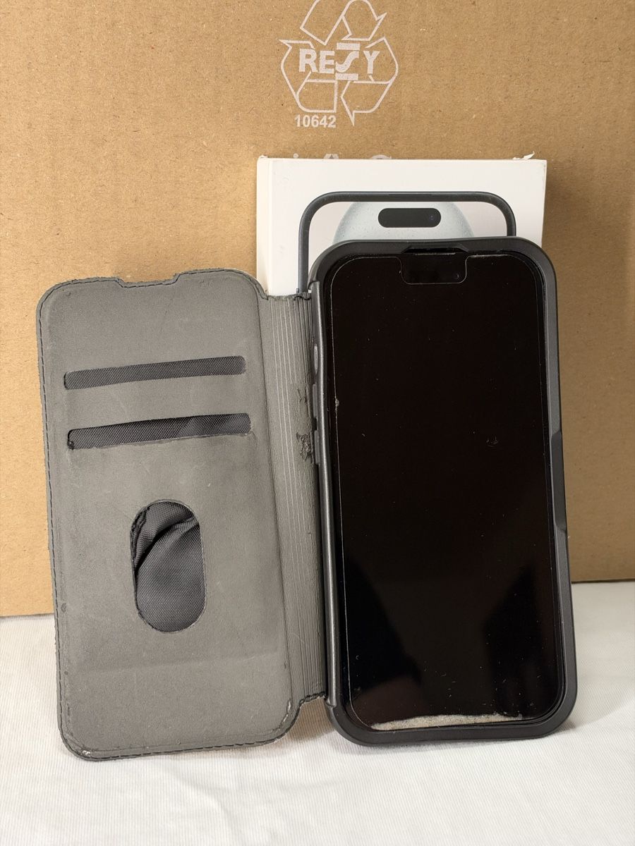 Apple Handys / Smartphones: iPhone 15 (256GB) – Gebraucht aus Luzern von jmich_ 6
