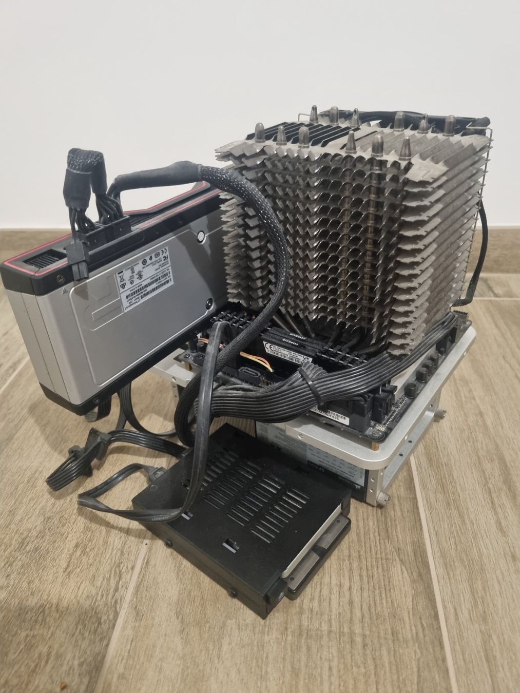 Intel PCs: PC Fixe : 32go RAM / 6700XT / I7 9700 – Gebraucht aus La Tour-de-Peilz von cor_c87n 2