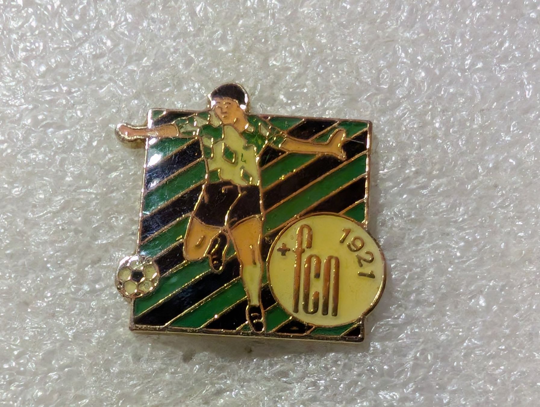 Placchette & Badge: Ansteckpin 103: FCN – Usato da Oppligen venduto da Pin-Fall-Shop