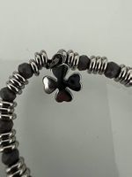 Bracciale con ciondolo porta fortuna ? 