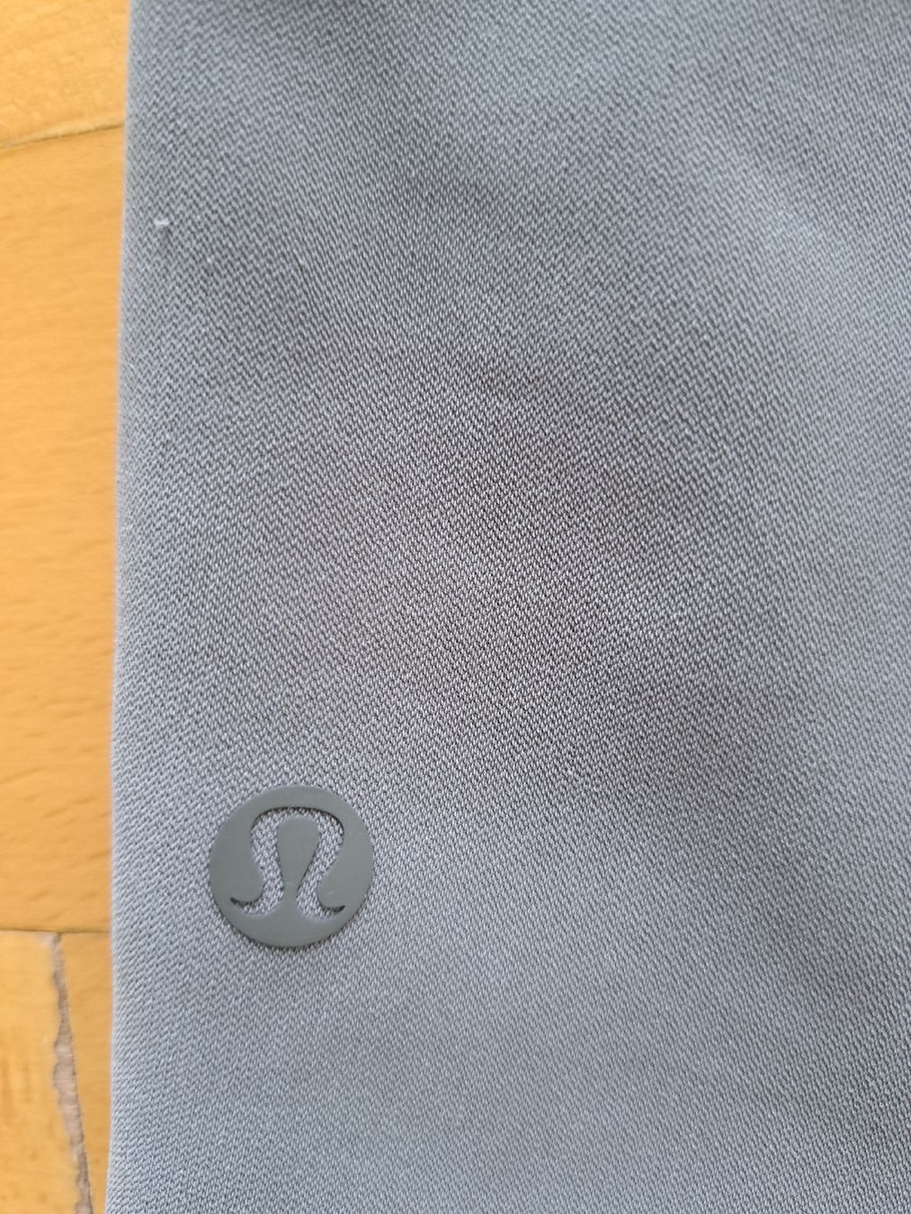 Lululemon Hosen: Lululemon Shorts – Gebraucht aus Thalwil von sternenstaub369 2