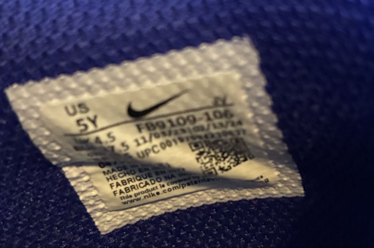 Nike Scarpe per ragazzi: Nike Sneaker Gr.37.5 – Usato da Thun venduto da Cypresses 2