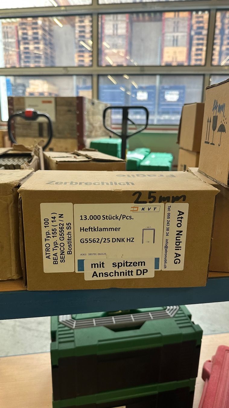 Tutti gli attrezzi: Senco Klammergerät NS20XP + Passend Klammern – Usato da Uetendorf venduto da Revotool 6