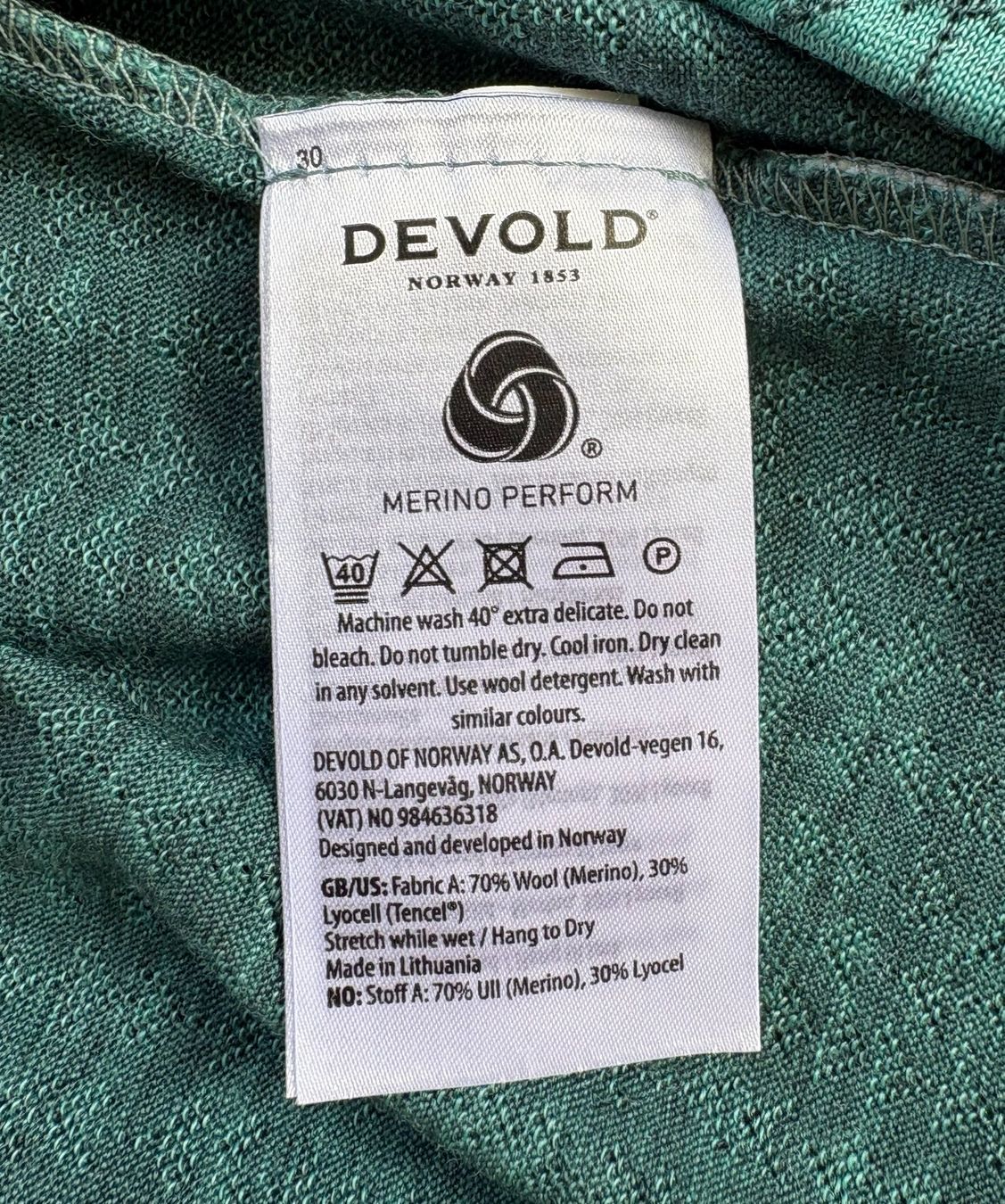 T-shirt: Devold T-Shirt XS Damen – Nuovo (secondo la descrizione) da Frauenfeld venduto da Nezadim 1
