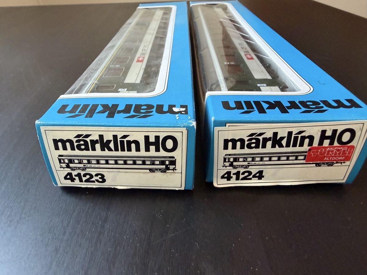Märklin Modellini di ferrovie: Märklin HO SBB Wagen 4123 4124  – Usato da Gossau SG venduto da car_7vlt 1